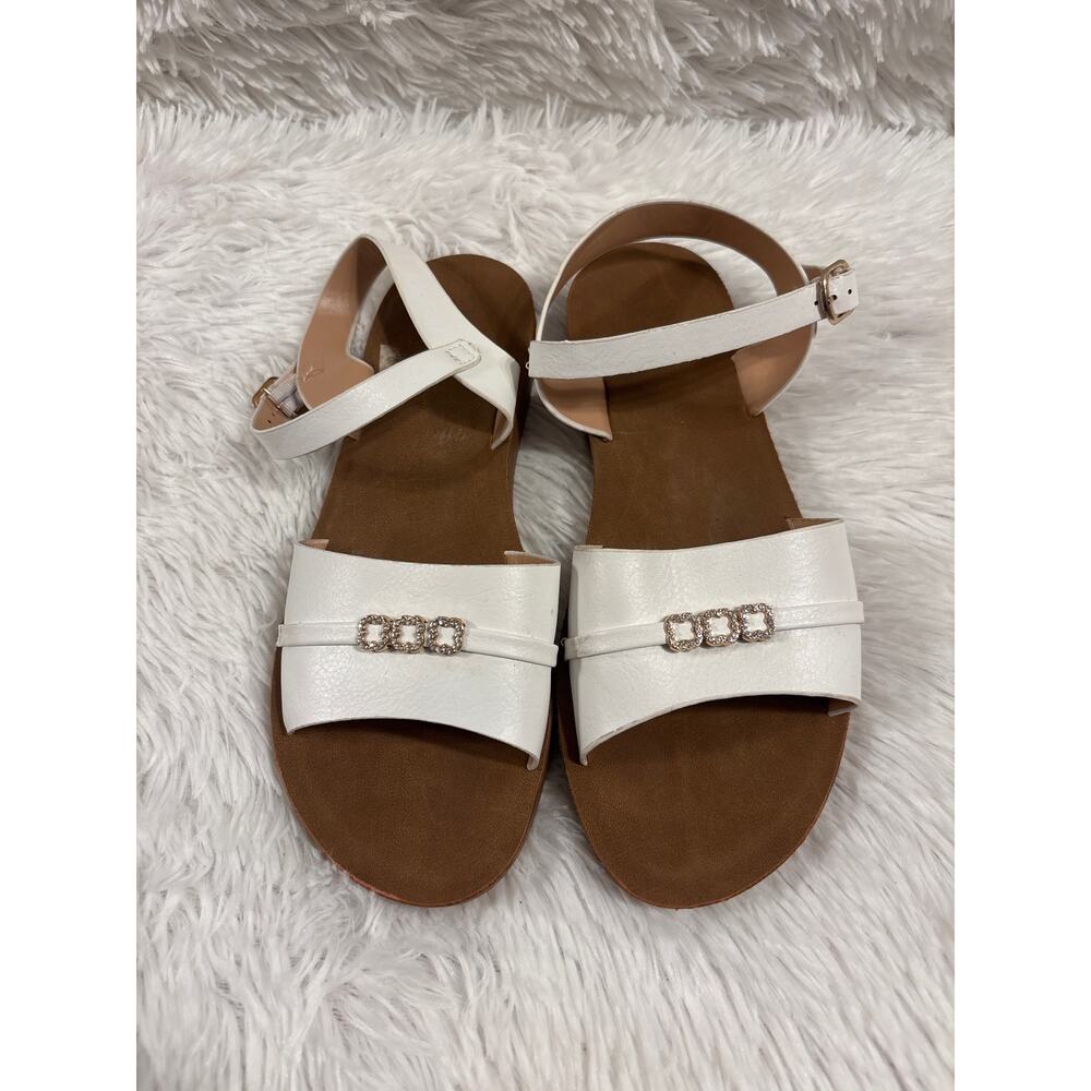 Flexmas Women’s White sandals with Gold Rhinestones Size 9